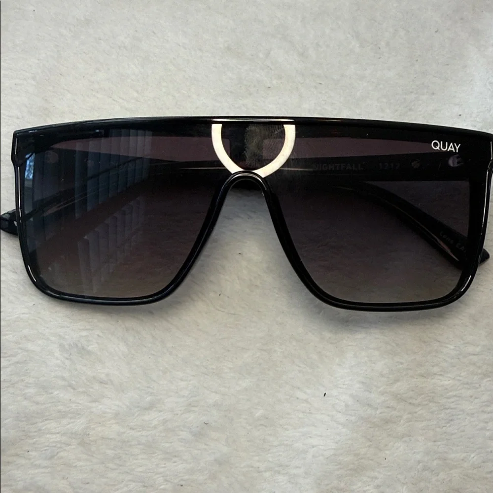 Quay Unisex Nightfall Black Designer Wrap Sunglasses